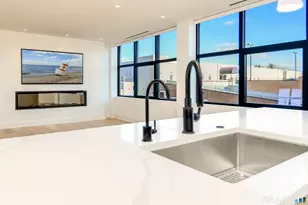 116 Sherman St, Fairfield, CT 06824 - Photo 16