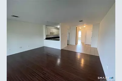 73 Courtland Avenue 163 ( #8), Stamford, CT 06902 - Photo 4