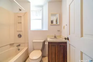 459 East Ave, Bridgeport, CT 06610 - Photo 20