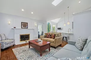 555 Mohave Cir, Shelton, CT 06484 - Photo 4