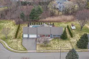 38 Northfield Ln, Berlin, CT 06037 - Photo 2