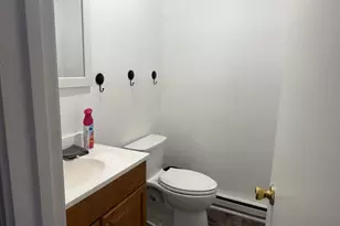 90 Summer St, New London, CT 06320 - Photo 8