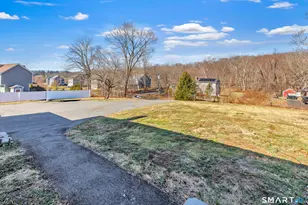 337 Thompson St, East Haven, CT 06512 - Photo 28