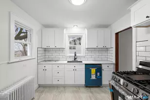 37 Byrneside Ave, Waterbury, CT 06704 - Photo 14