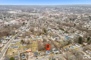 37 Byrneside Ave, Waterbury, CT 06704 - Photo 4