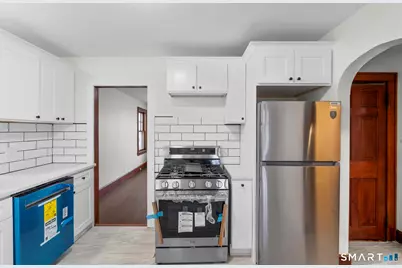 37 Byrneside Avenue, Waterbury, CT 06704 - Photo 16