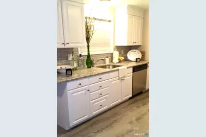 111 Mallane Lane #14D, Naugatuck, CT 06770 - Photo 2