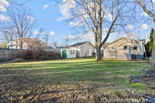 143 Sawyer Rd, Fairfield, CT 06824 - Photo 4