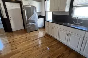 48 Riverview Pl, Stratford, CT 06615 - Photo 2