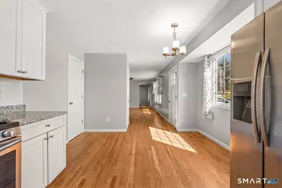 10 Karen Boulevard, Newtown, CT 06470 - Photo 4