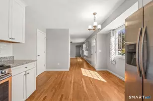 10 Karen Blvd, Newtown, CT 06470 - Photo 4