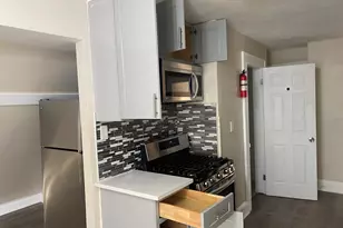 454 Summit St, Bridgeport, CT 06606 - Photo 2