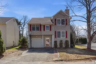 17 Cinnamon Cir, West Hartford, CT 06110 - Photo 1