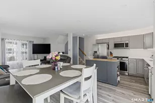 17 Cinnamon Cir, West Hartford, CT 06110 - Photo 12