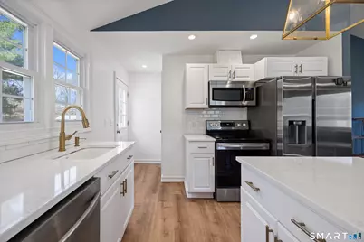 261 Winthrop Drive, Cheshire, CT 06410 - Photo 8