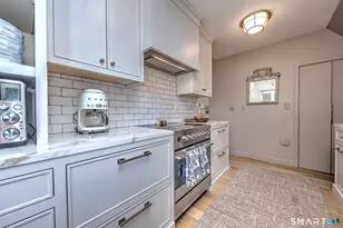 8 Seaside Ave, Milford, CT 06460 - Photo 22