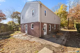 273 High Ridge Dr, Bridgeport, CT 06606 - Photo 2