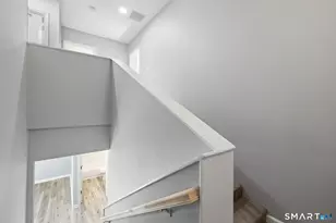 273 High Ridge Dr, Bridgeport, CT 06606 - Photo 20