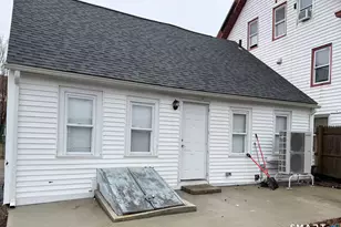 24 Schoolhouse Ln, Windham, CT 06226 - Photo 2