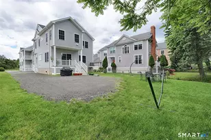 860 Oldfield Road, Fairfield, CT 06824 - Photo 16