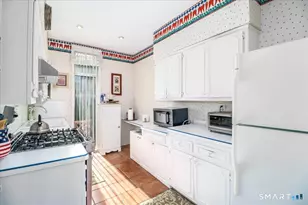 160 Fairfield Woods Rd, Fairfield, CT 06825 - Photo 12