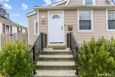 209 Trumbull Avenue, Bridgeport, CT 06606 - Photo 2