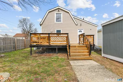 209 Trumbull Avenue, Bridgeport, CT 06606 - Photo 22