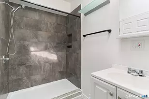 209 Trumbull Ave, Bridgeport, CT 06606 - Photo 12