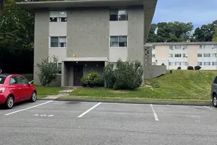 311 S Elm St, Wallingford, CT 06492 - Photo 2