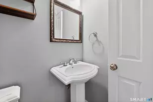 37 Towne House Rd, Hamden, CT 06514 - Photo 12