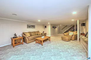 17 Arrowhead Ln, Branford, CT 06405 - Photo 32