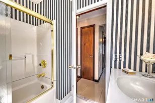 17 Arrowhead Ln, Branford, CT 06405 - Photo 28