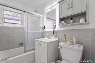 104 Strawberry Hill Ave, Stamford, CT 06902 - Photo 20