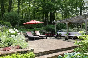 172 Gallows Hill Rd, Redding, CT 06896 - Photo 8