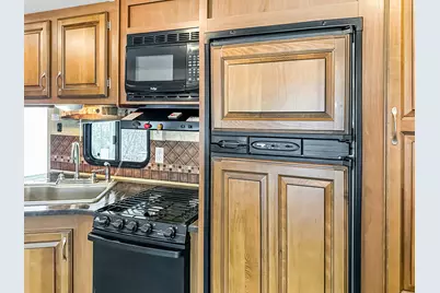 262 Shetucket Turnpike #81, Griswold, CT 06351 - Photo 4