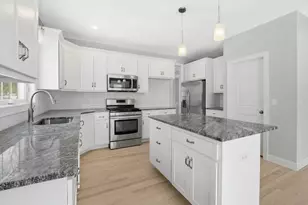 102 West St, Hebron, CT 06248 - Photo 4