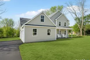 102 West St, Hebron, CT 06248 - Photo 2