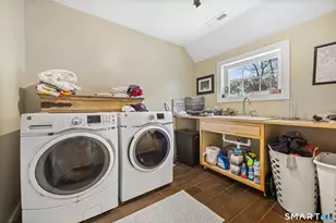 14 Laurelwood Dr, New Fairfield, CT 06812 - Photo 24