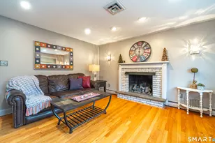 108 Wayne Ln, Meriden, CT 06450 - Photo 4