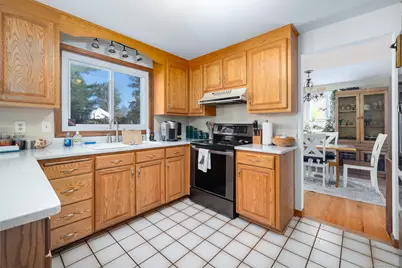 18 Meadowlark Road, Simsbury, CT 06092 - Photo 12