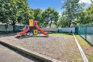 32 Weed Hill Ave, Stamford, CT 06907 - Photo 28