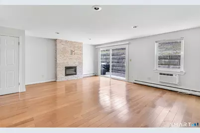 32 Weed Hill Avenue #C, Stamford, CT 06907 - Photo 2