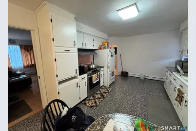 90 Larchmont Avenue, Waterbury, CT 06708 - Photo 10