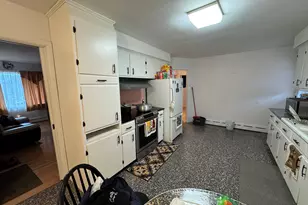 90 Larchmont Ave, Waterbury, CT 06708 - Photo 10