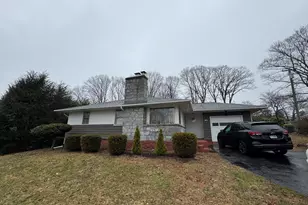 90 Larchmont Ave, Waterbury, CT 06708 - Photo 1