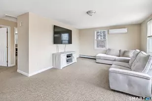 422 W River Rd, Orange, CT 06477 - Photo 16