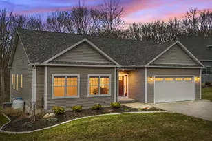 11 Kaatskill Ln, East Lyme, CT 06357 - Photo 1