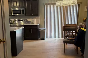 61 Victoria Ct, Hamden, CT 06514 - Photo 4