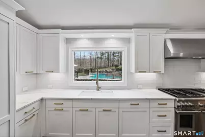 346 Frogtown Road, New Canaan, CT 06840 - Photo 14