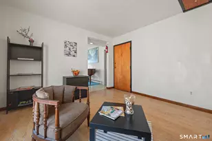 112 Bond St, Hartford, CT 06114 - Photo 6